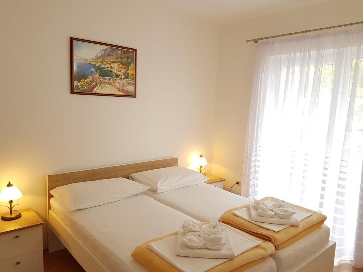 Apartments Mira Baška Buitenkant foto